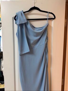 Elegant One-Shoulder Draped Dress in Light Blue